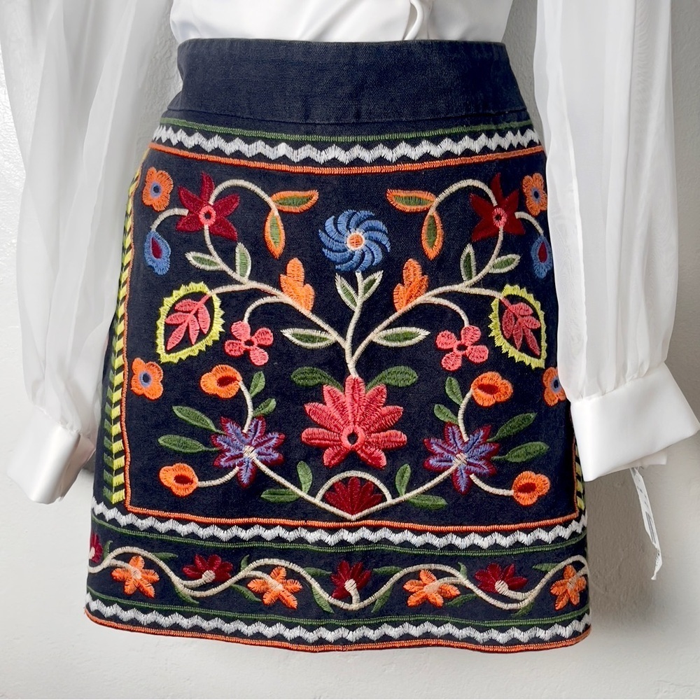 Ally Colorful Embroidered Floral Black Mini Skirt Size 8